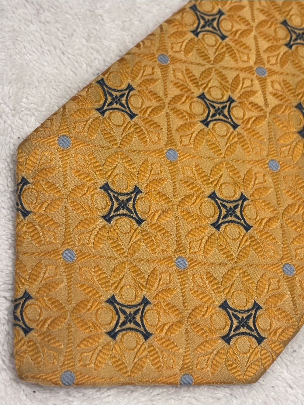 Brand New Innocenti Oro Tie By Tom James - 3 3/4 inches wide